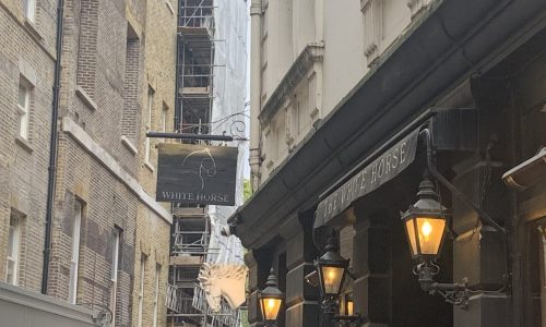 chorus.cx_white_horse_mayfair